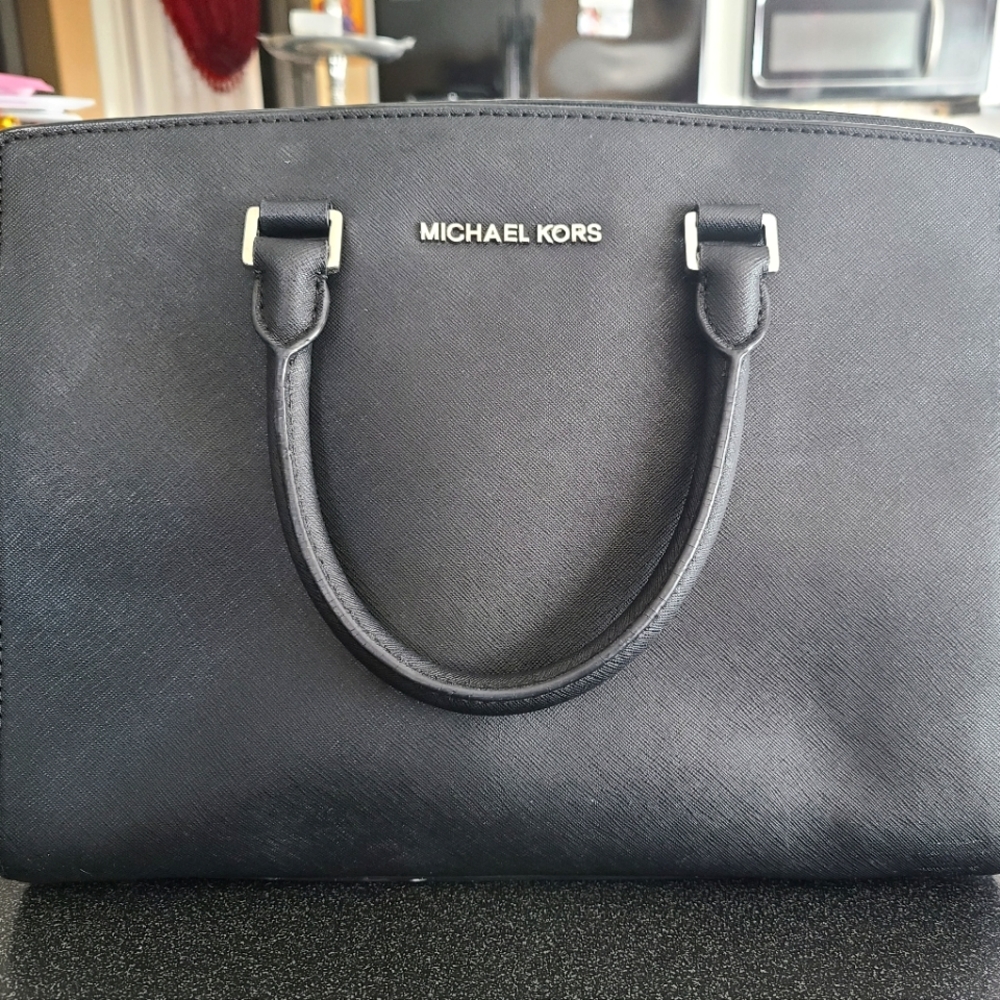 Michael Kors, black purse